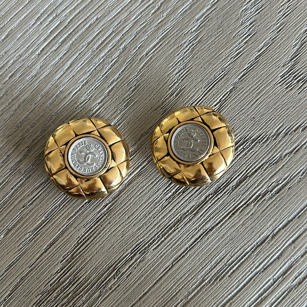 Vintage Chanel Costume Clip-On Earrings